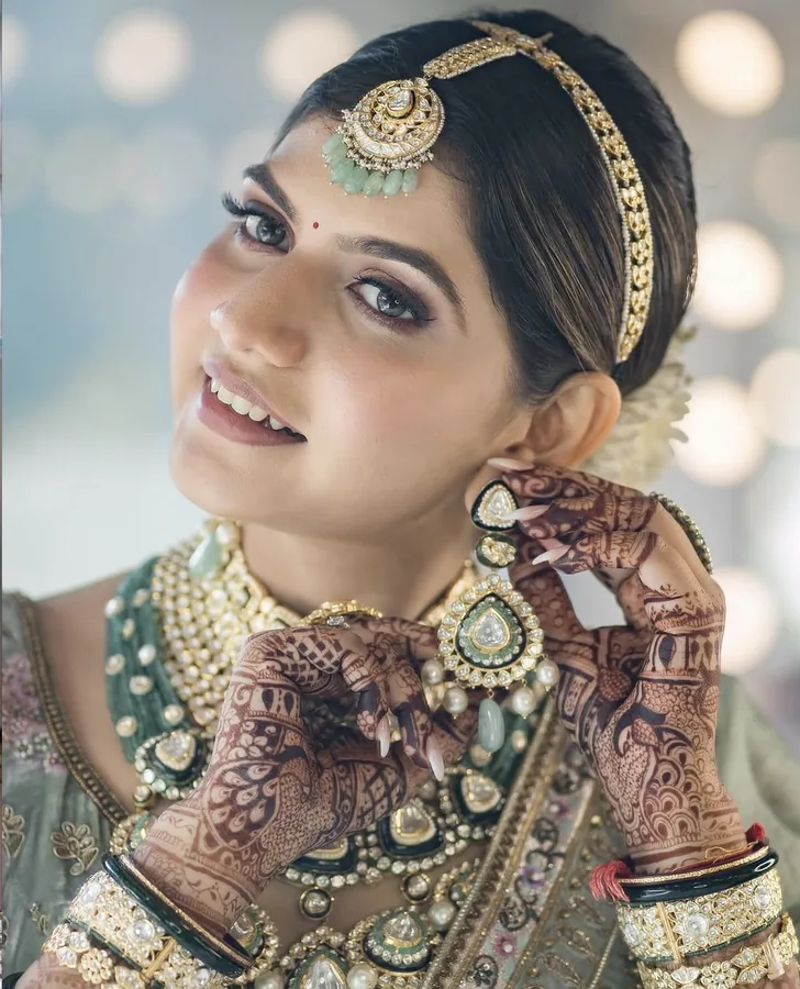 Amaya bridal work